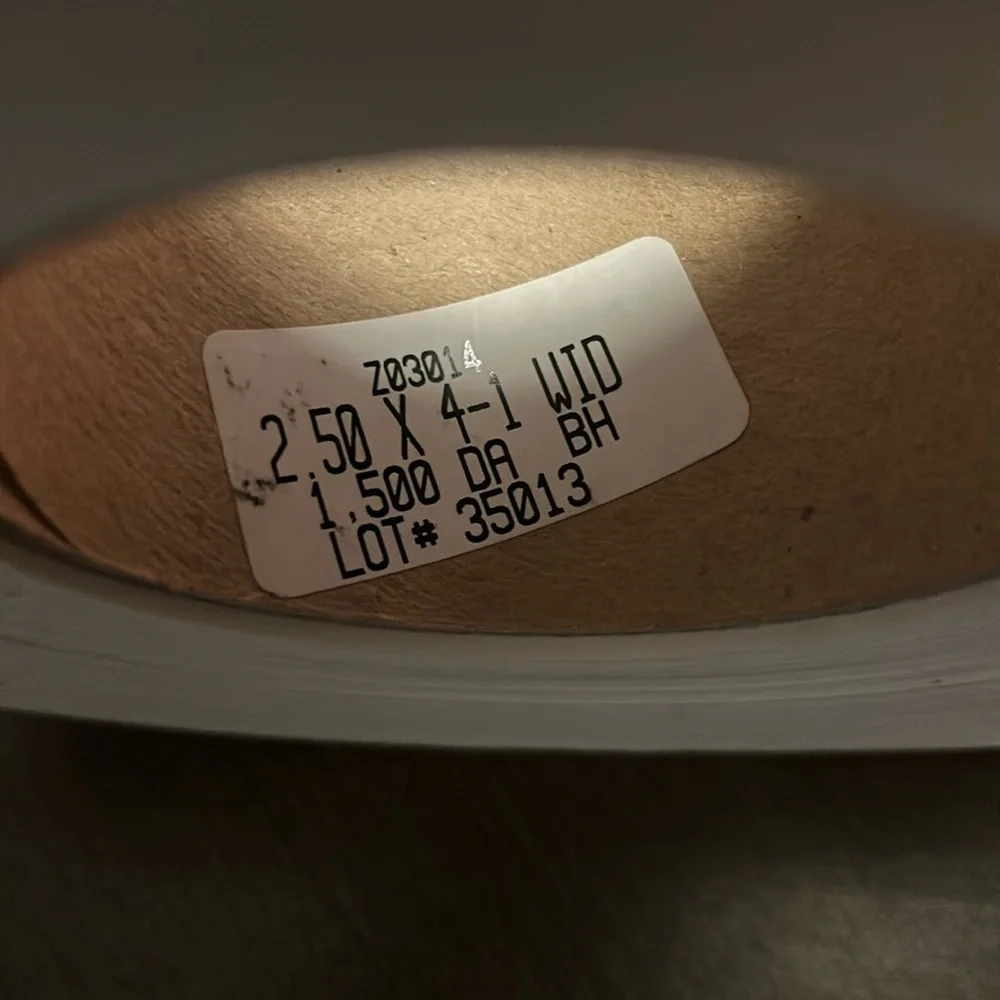1000 2.5 in x 4 in labels on a roll
